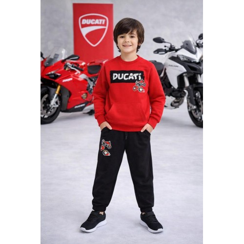 Trening băieți Ducati două piese roșu-negru, hanorac cu buzunar și pantaloni fleece, G.F603TI25RO Trening băieți Ducati două piese roșu-negru, hanorac cu buzunar și pantaloni fleece, G.F603TI25RO